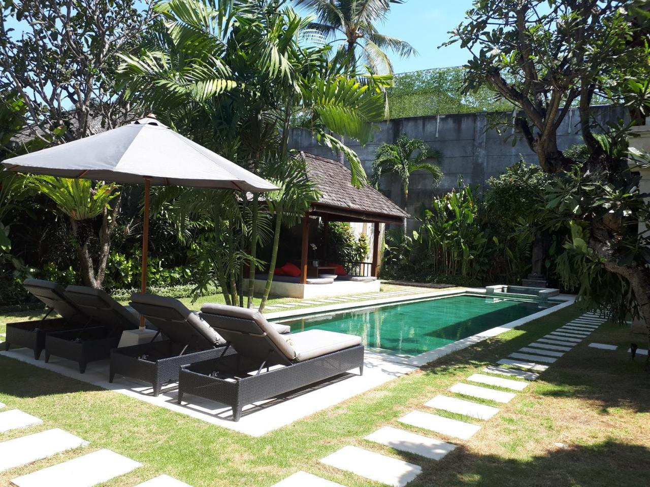 Villa Zanissa Seminyak Exteriör bild